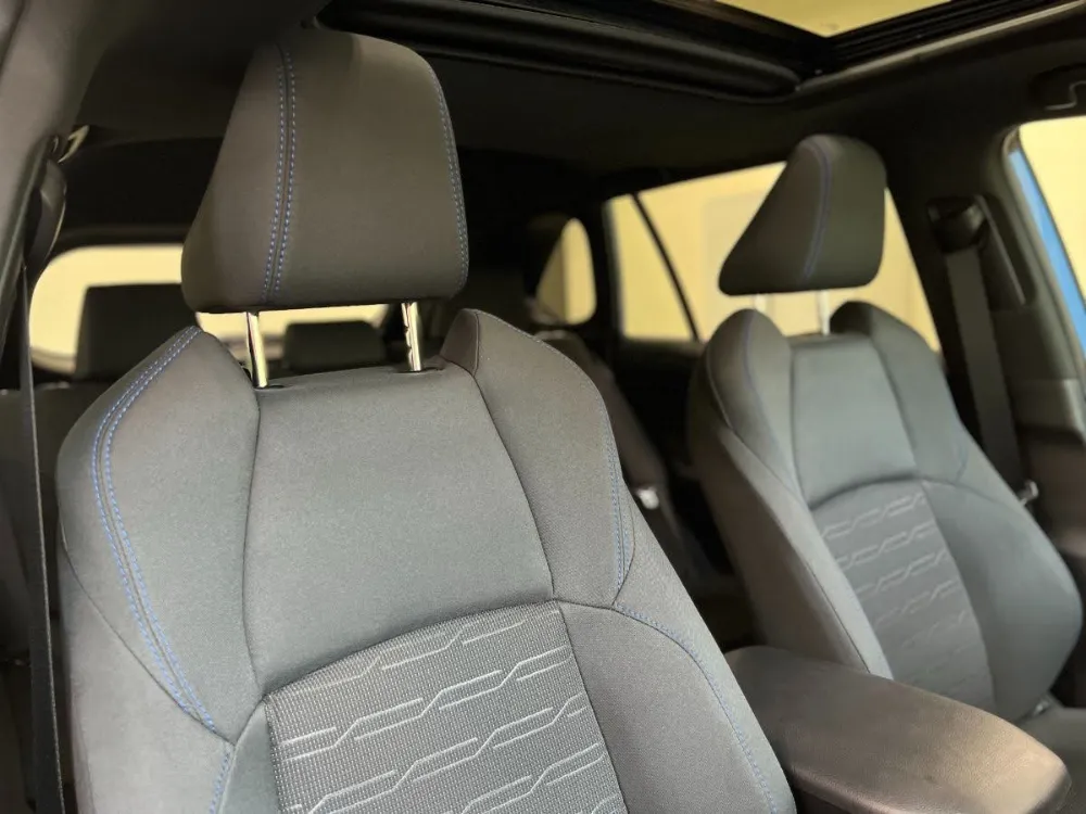 2022 Toyota RAV4 Hybrid SE Cavalry Blue 17